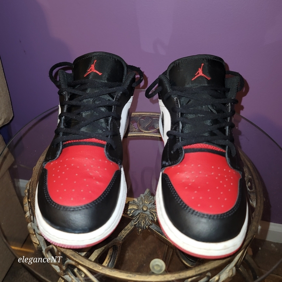 Nike Air Jordan 1 Low  Black/ White and Varsity Red Sneakers Sz: 6Y - Picture 3 of 11